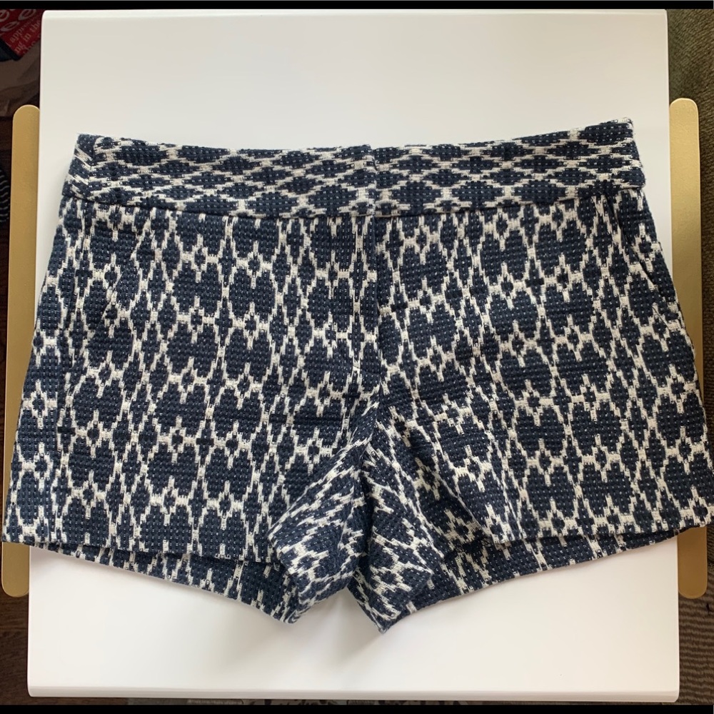 Trina Turk Navy & White Resort Shorts - size 4, excellent quality